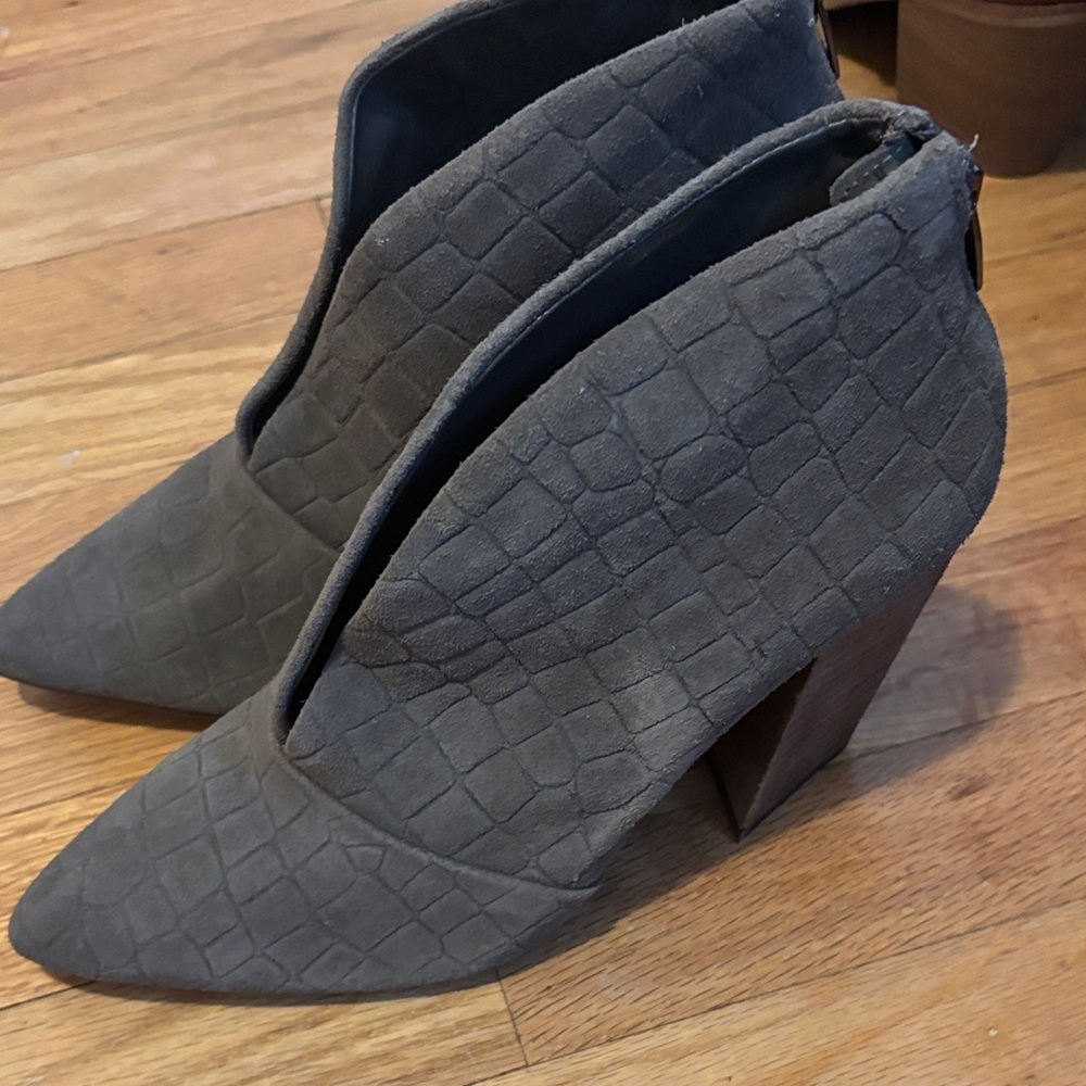 Ankle boots